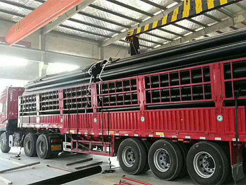 熱浸塑鋼管裝車(chē)現(xiàn)場(chǎng)